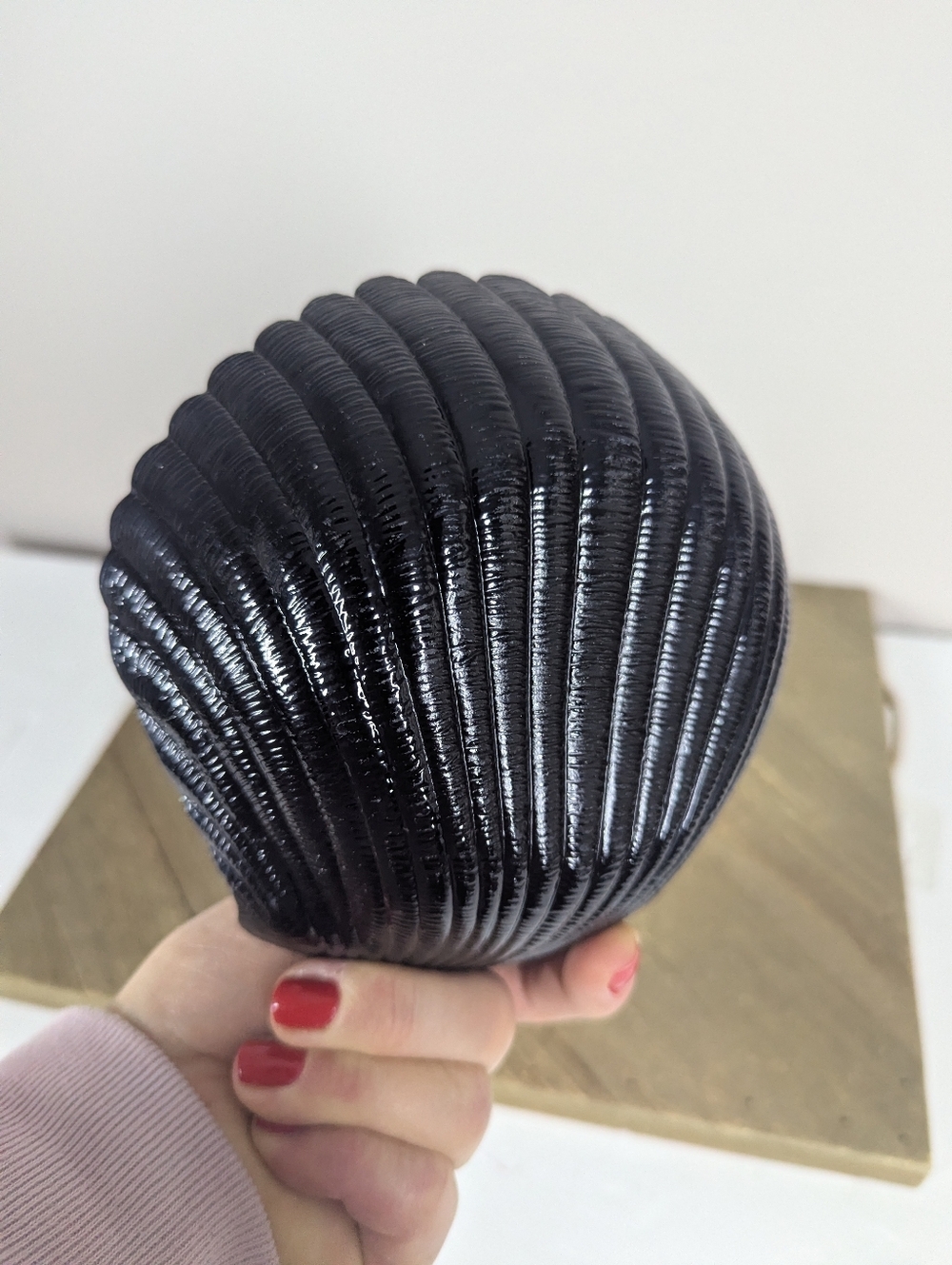 Vintage Black Glass Shell Bowls Set of 2 Coastal Decor Scallop Dish - Picture 6 of 7